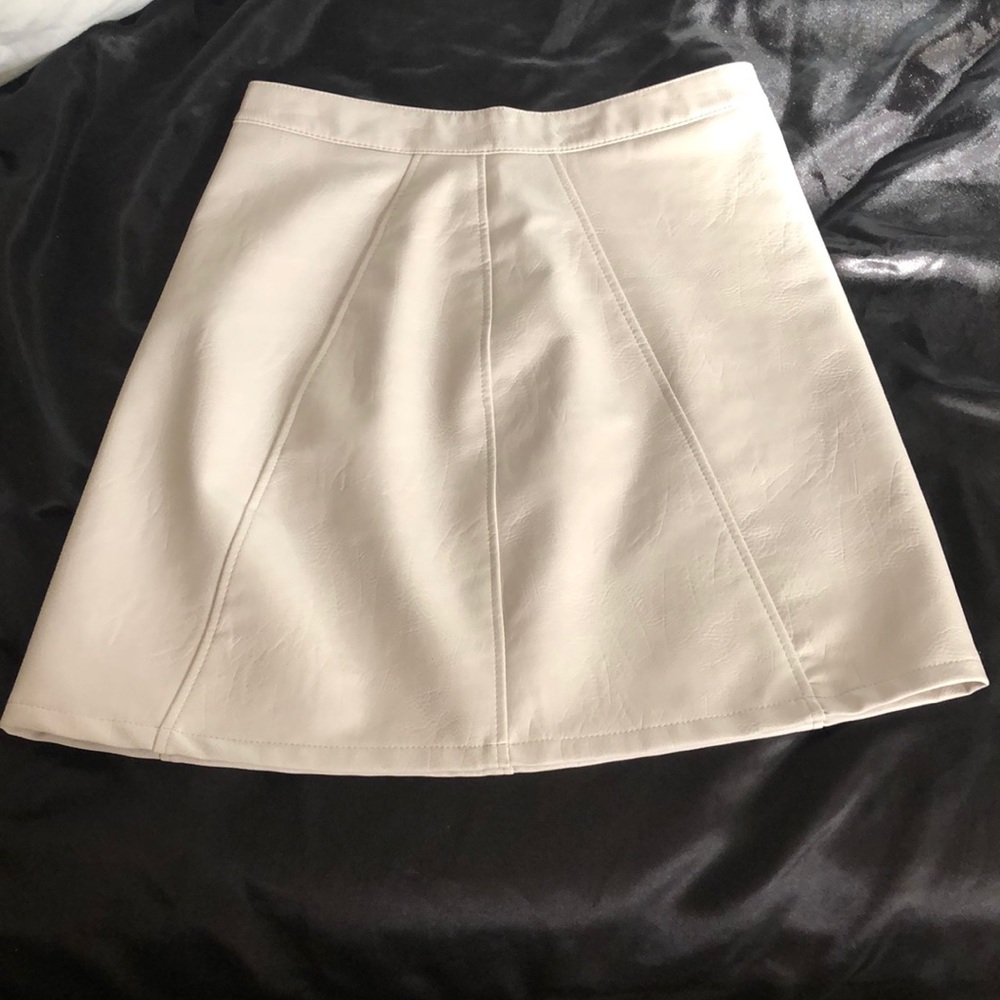 A-line Zara Faux Leather Skirt 🌸 - Picture 2 of 8